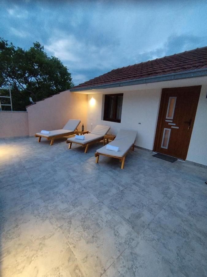 Maris Apartment Vodenjak Luaran gambar