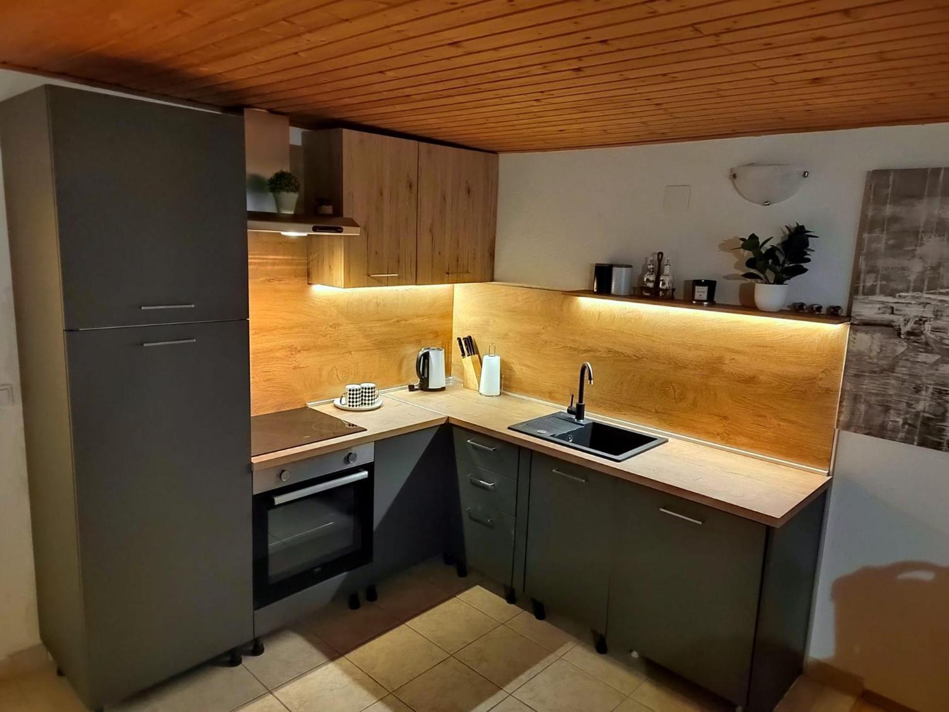 Maris Apartment Vodenjak Luaran gambar